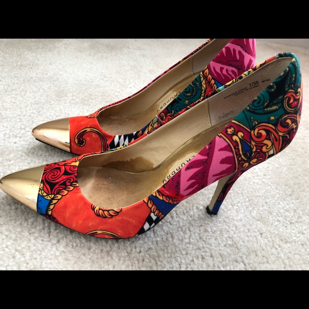 👚👠👖Top Rated Seller & Posh Ambassador 👓👗👢 - Picture 4 of 5